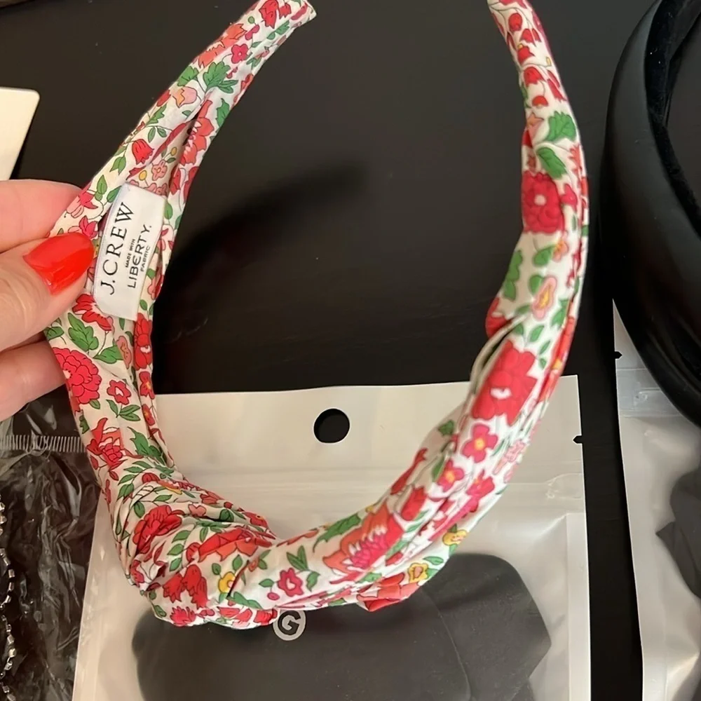 🔴 NWT hair accessories bundle 9 pieces